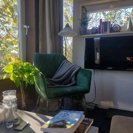 Tuinhuisje In Het Groen Almere Extérieur photo