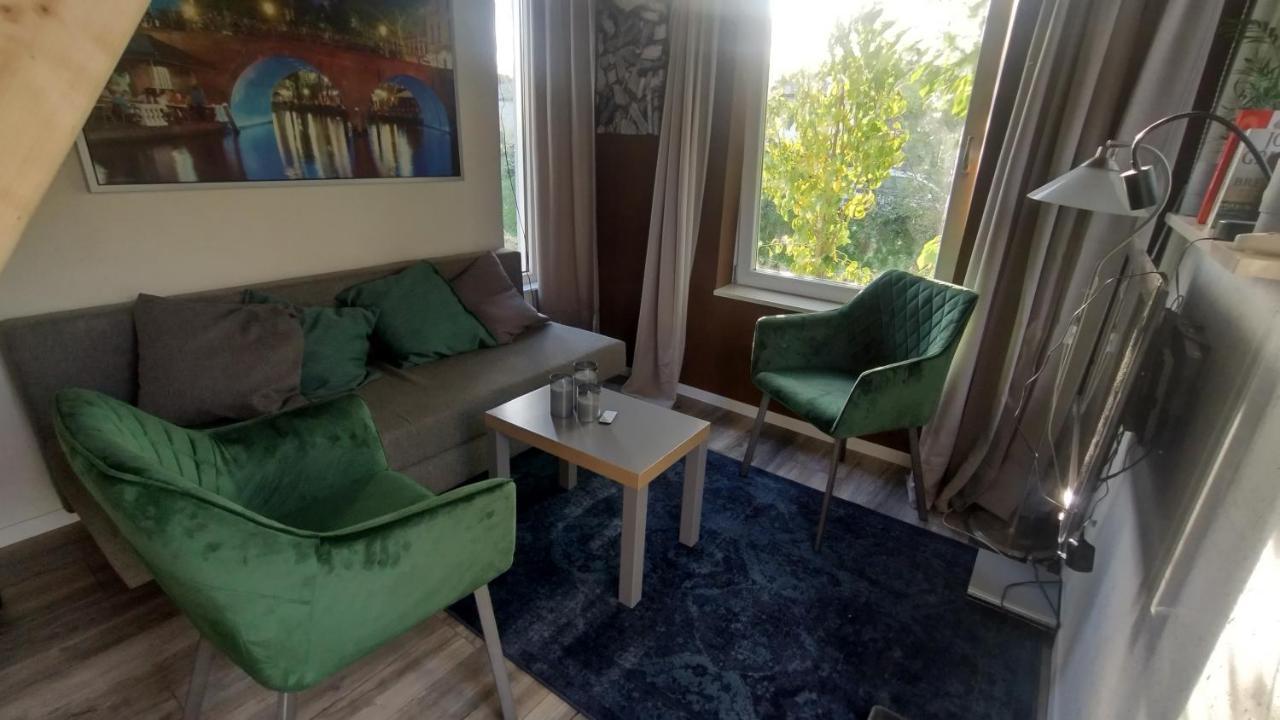 Tuinhuisje In Het Groen Almere Extérieur photo